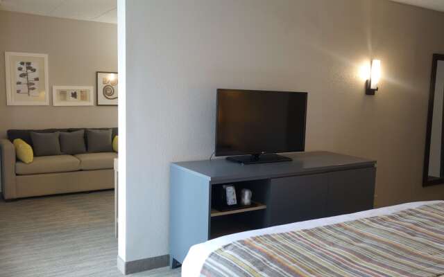 Country Inn & Suites by Radisson, La Crosse, WI
