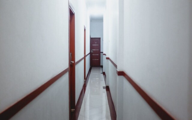 RedDoorz Plus near Palembang Indah Mall