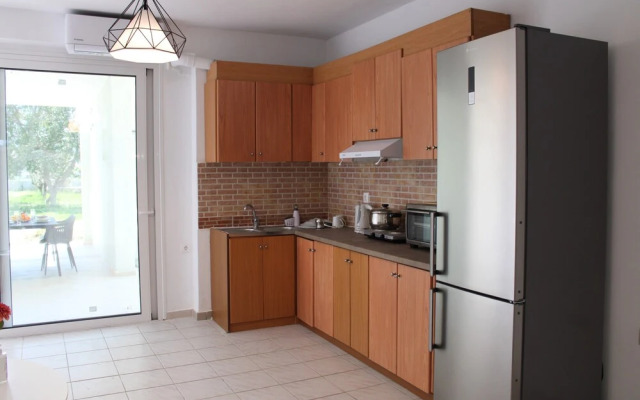 "kalamaki Plaza Apartments 'asteri' "