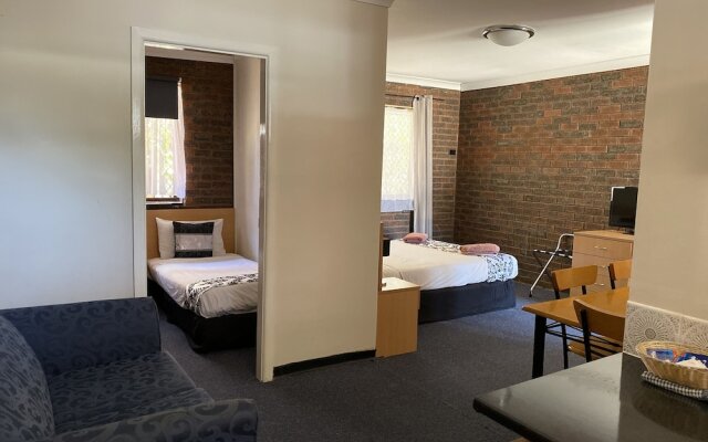 Major Mitchell Motel