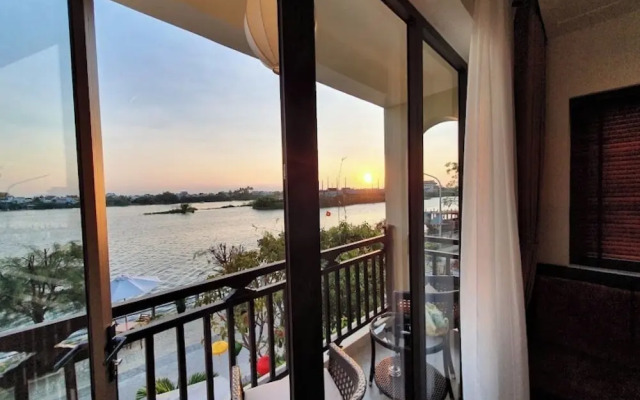 Roxana River Villa