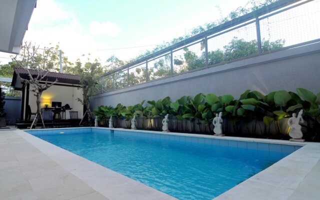 Jolie Hostel Bali