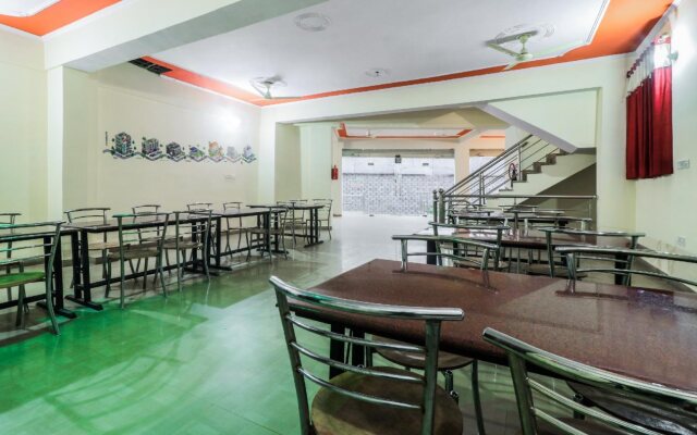 Hotel Hans By OYO Rooms