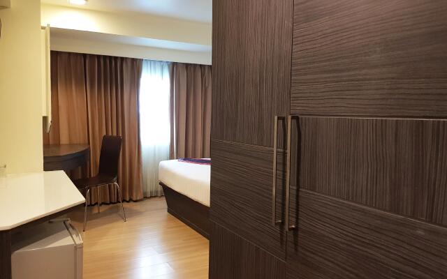 Studio Sukhumvit 11 by iCheck inn