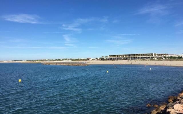 Appartement Sète, 2 Pièces, 4 Personnes - Fr-1-338-136