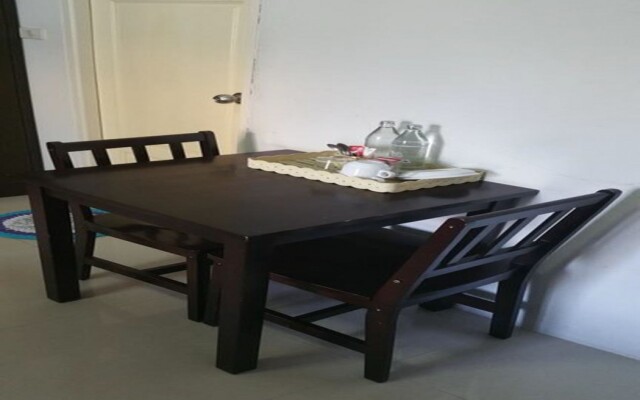 Charoen Apartment Trang