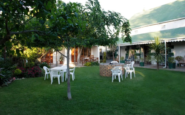 Robertson Backpackers