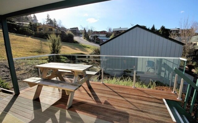 20b Alpine Ave