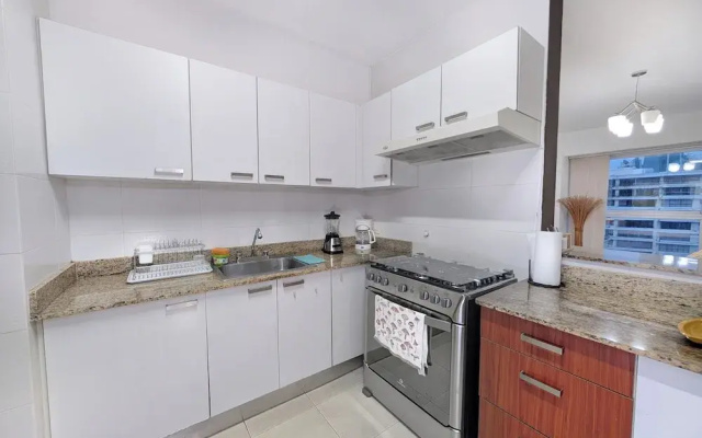YC 1701l Apartamento 2 BDR Av Balboa