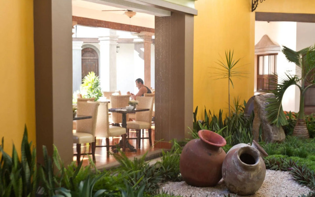 Hotel Los Portales