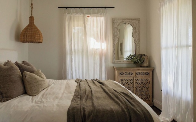 Hinterland House