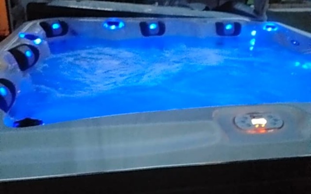 6bis Rue de la Boussaquiere St Broladre (Adults Only)