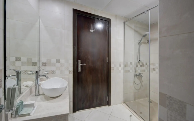Royal Regency Suites Dubai Marina Hotel