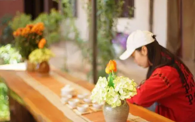 Lugu Lake Pumi Sunshine Hotel