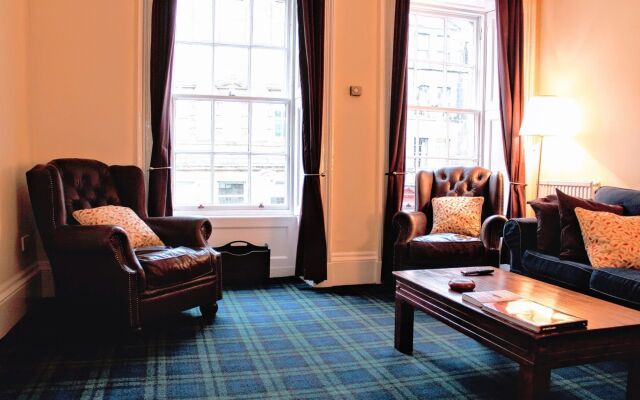 3 Bedroom Apartment On The Royal Mile