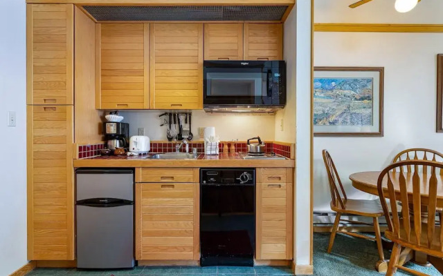 2797 Slopeside Condo
