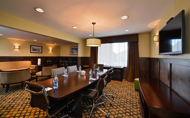 Best Western Plus Glenview Chicagoland Inn & Suites
