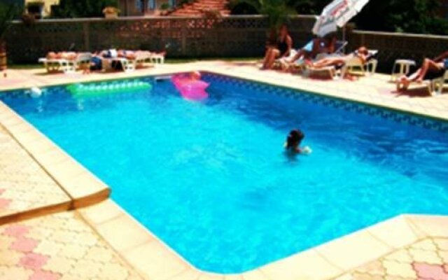 Dirossi Hotel