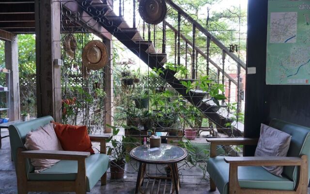 Kaampuju Cafe and Rooms