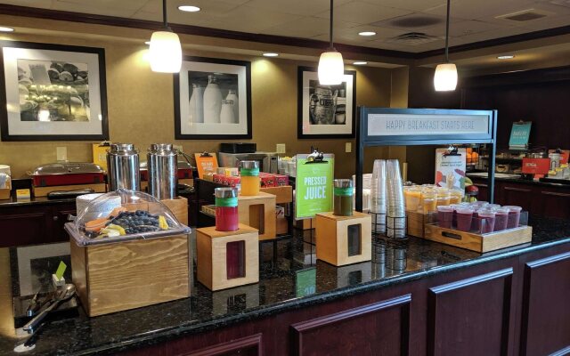 Hampton Inn & Suites Cincinnati-Union Center