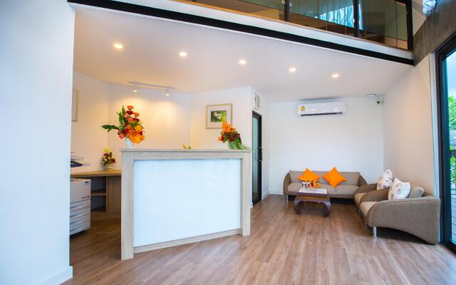 Stay With Hug Poshtel & Activities