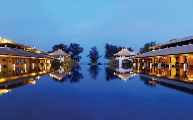 Marriott's Phuket Beach Club