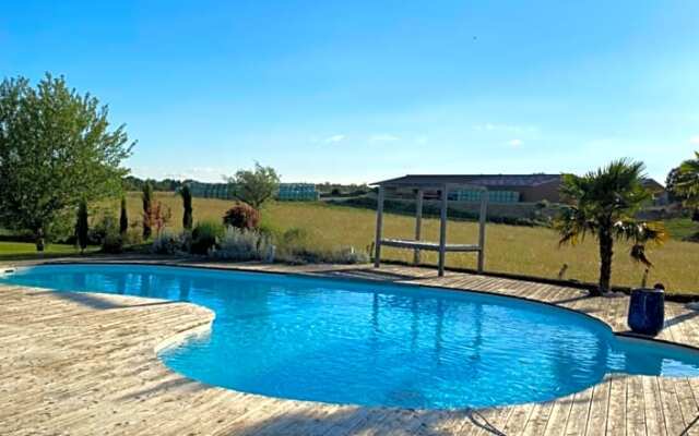 Agréable chambre d’hôte calme avec piscine