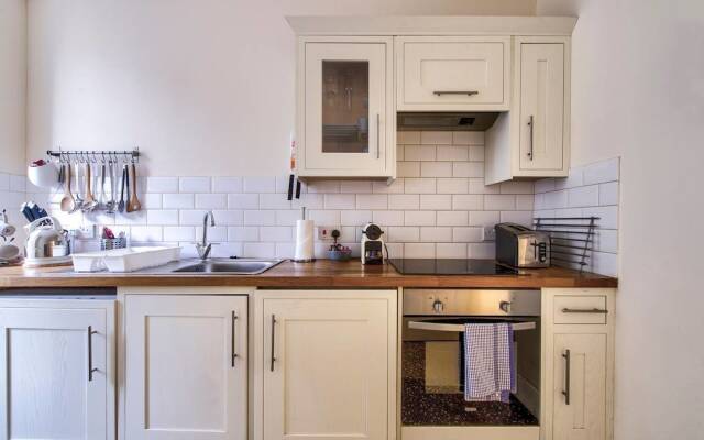 JOIVY Perfect Location! - Stylish & Cosy Rose St Apt