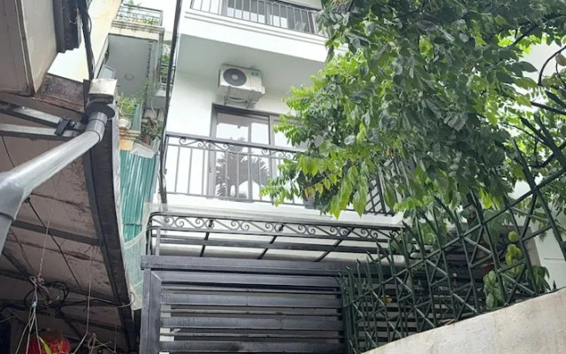 Hera West Lake Apartment