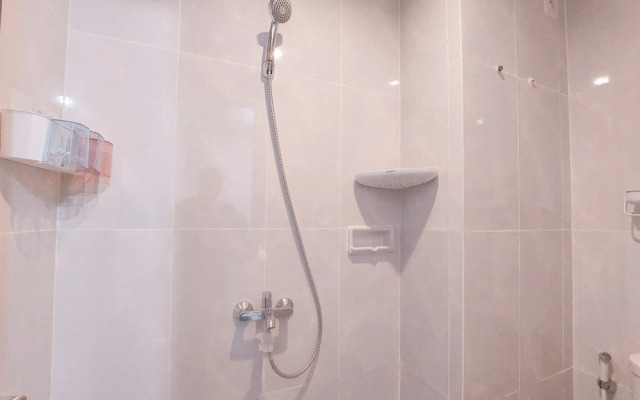 Homey And Cozy Studio At Serpong Garden Apartment