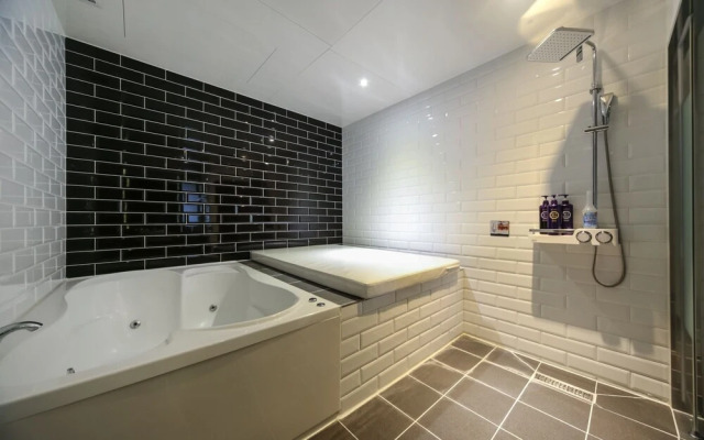 Pohang Jukdo Market Hotel A1