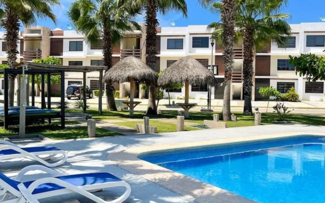 Prime Location House at Cerritos Great Price