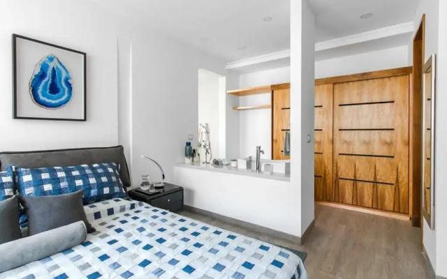 Neem 21 NILAY, Elegant Apartment 10 min from the Beach