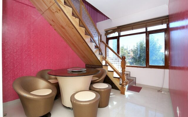 OYO 10406 Home Luxury 3BHK New Shimla