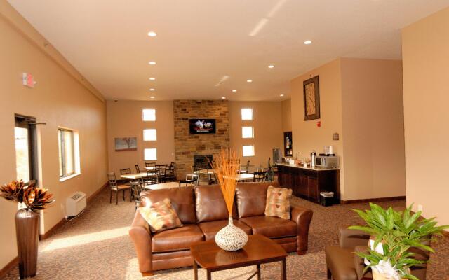 Cobblestone Inn & Suites - Denison - Oak Ridge