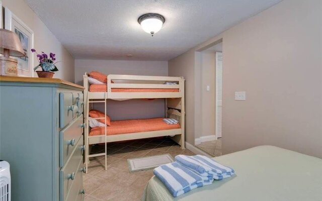 Tropical Paradise - Three Bedroom Home