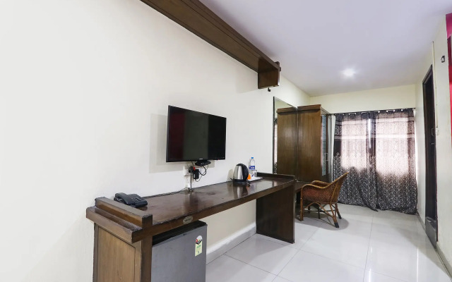 Fabhotel Royal Residency Ii
