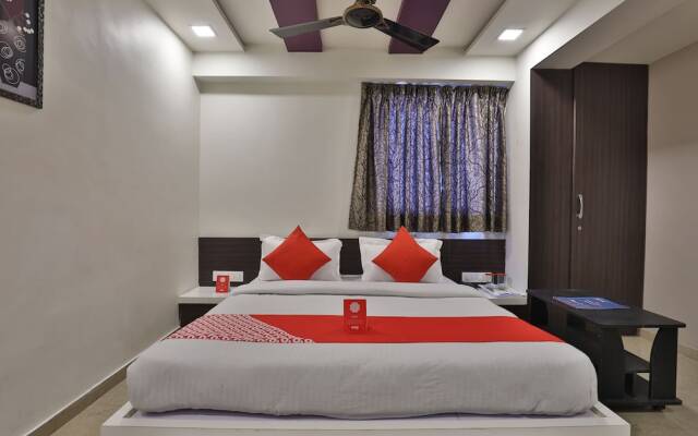 OYO Flagship 11557 Hotel Maharaja Palace
