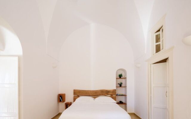 Diva Santorini Luxury Villa