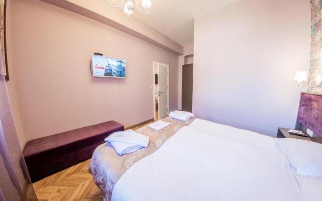 Sofia Violet Life Apartment