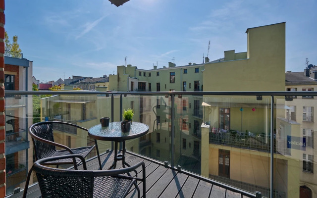 Nowa Papiernia Apartments by Renters