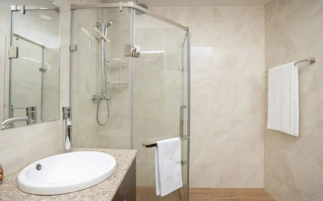 1bdr luxury apartment