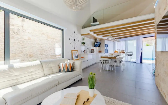 Villa Stone Pearl
