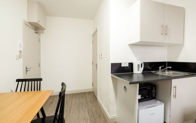 Pleasant Apartment in London Near Tooting Market