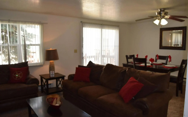 Mactavish Court Townhomes