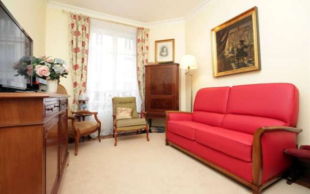 2 rooms - next to the Eiffel tower - Trocadéro