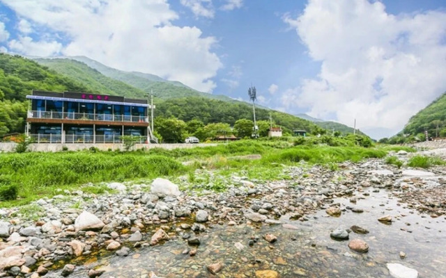 Yangsan Doyeon Valley Pension