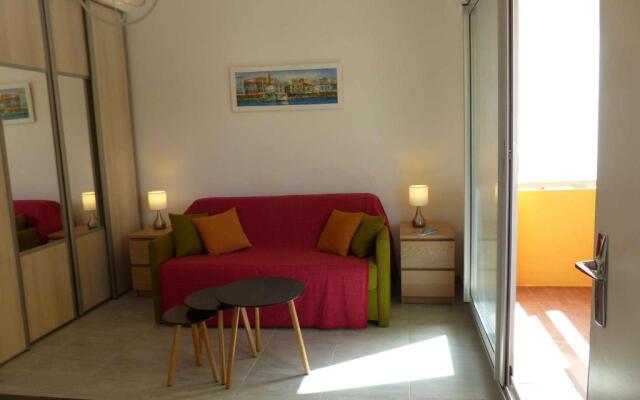 Appartement Le Lavandou, 1 pièce, 2 personnes - FR-1-308-110