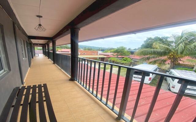 OYO 90910 Homestay D Lalang Inn