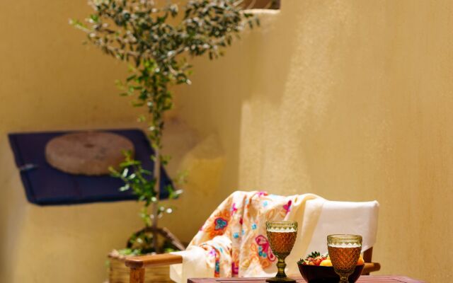 Pasithea Suites